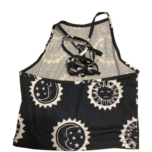 Halter Neck Crop Top. - Picture 2 of 2